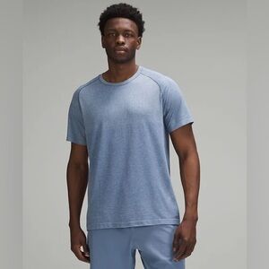 Lululemon Metal Vent Short Sleeve Shirt